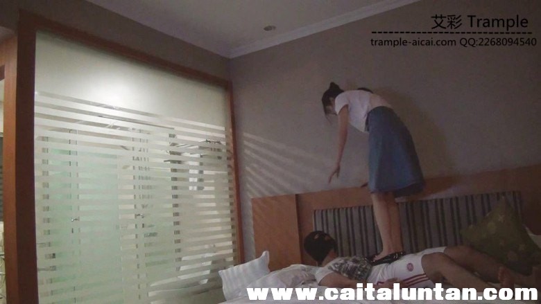 044444ov6qxbu3t76u706f.jpg