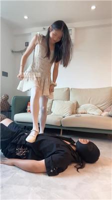 130441y7b5bmknmgyk7m1y.jpg